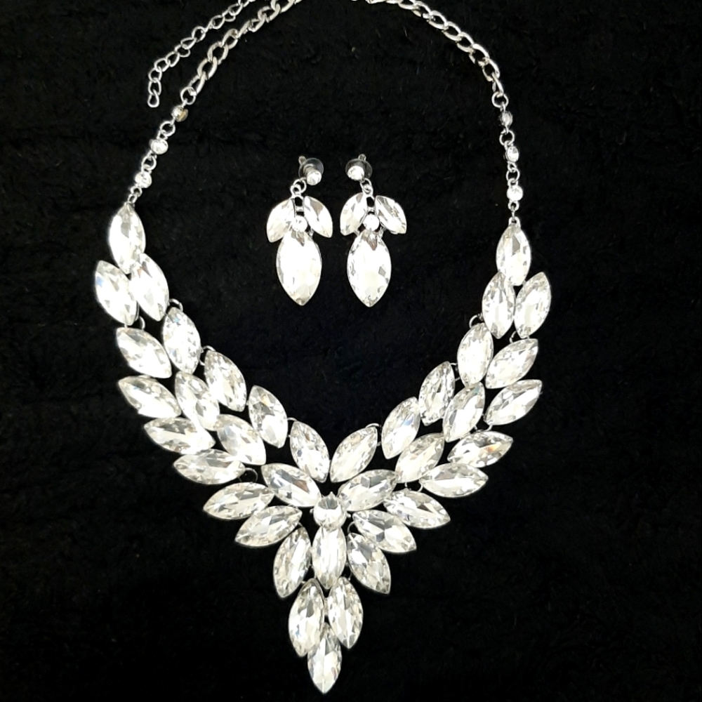 ♦️Black and Silver Necklace and Earring Set | 3pc | beautiful work